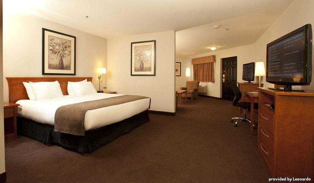 Quality Inn & Suites Saskatoon Rom bilde