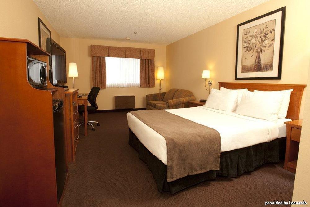 Quality Inn & Suites Saskatoon Rom bilde