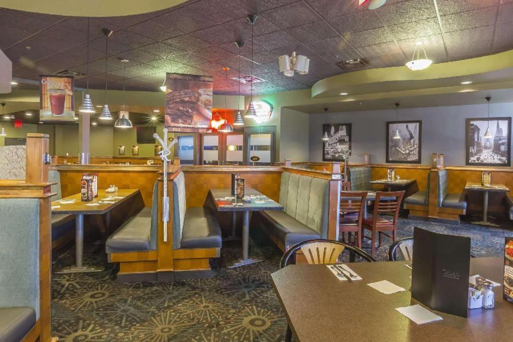 Quality Inn & Suites Saskatoon Eksteriør bilde
